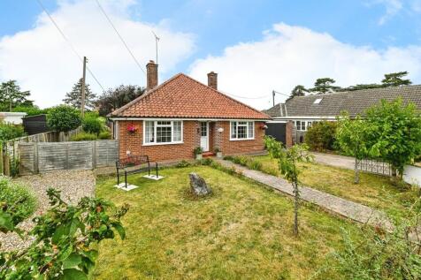 3 bedroom detached bungalow for sale