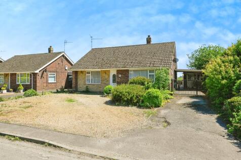 2 bedroom detached bungalow for sale