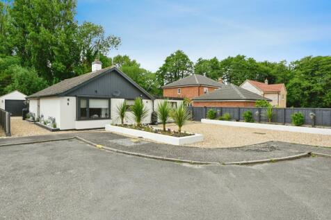 3 bedroom detached bungalow for sale