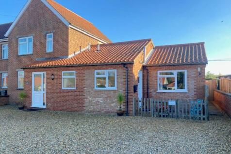 4 bedroom semi-detached house for sale