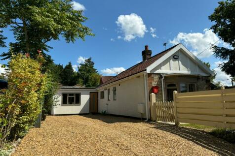 4 bedroom detached bungalow for sale