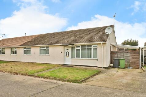 4 bedroom detached bungalow for sale