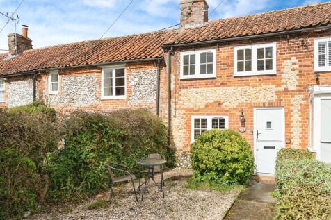 2 bedroom terraced house for sale