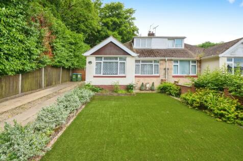 2 bedroom semi-detached bungalow for sale