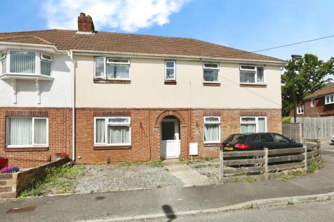 2 bedroom maisonette for sale