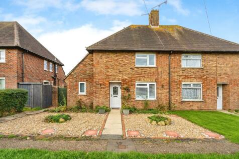 2 bedroom semi-detached house for sale