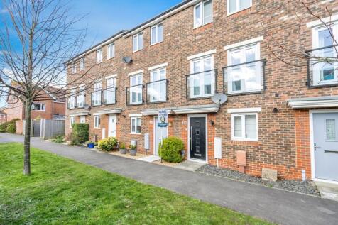 4 bedroom terraced house for sale