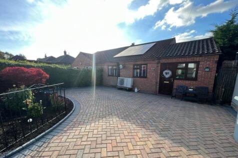 2 bedroom semi-detached bungalow for sale