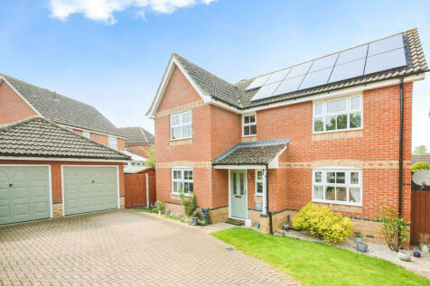 4 bedroom detached house for sale