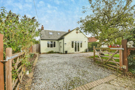 3 bedroom detached bungalow for sale