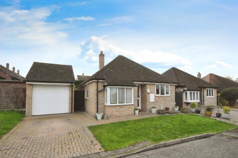 2 bedroom detached bungalow for sale