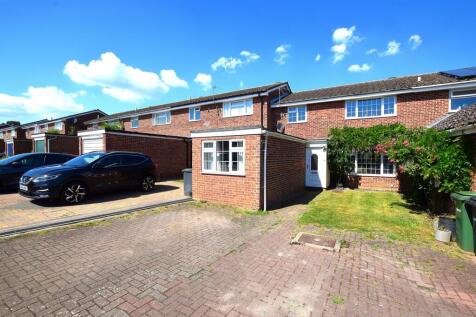 4 bedroom terraced house for sale