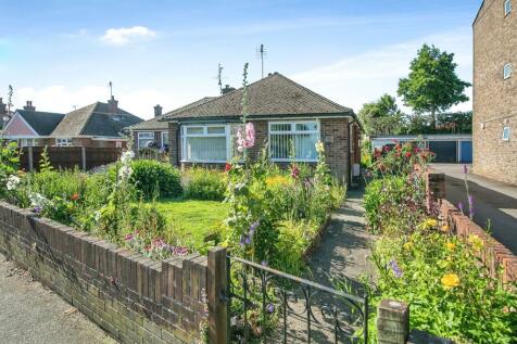 2 bedroom semi-detached bungalow for sale