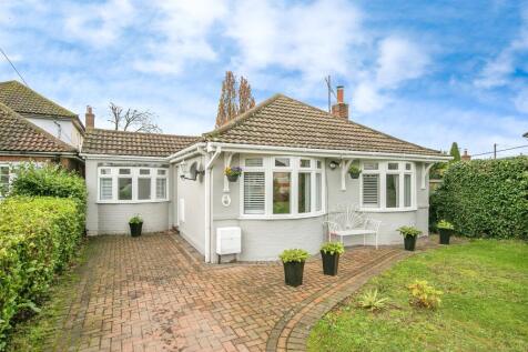 3 bedroom detached bungalow for sale
