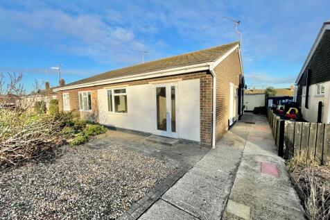 2 bedroom semi-detached bungalow for sale