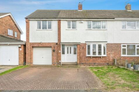 5 bedroom semi-detached house for sale
