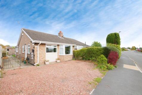 2 bedroom semi-detached bungalow for sale