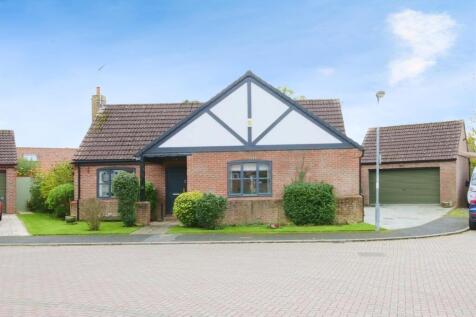 2 bedroom detached bungalow for sale