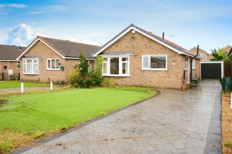 2 bedroom detached bungalow for sale