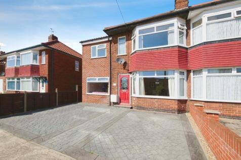 4 bedroom semi-detached house for sale