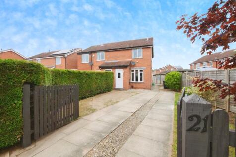 2 bedroom semi-detached house for sale