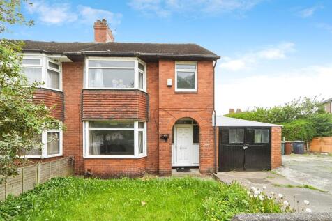 4 bedroom semi-detached house for sale