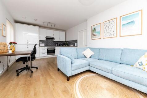 1 bedroom flat for sale