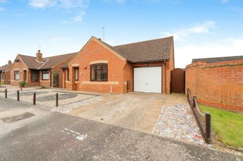 2 bedroom detached bungalow for sale