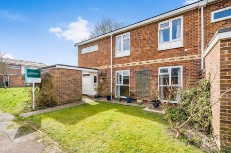 4 bedroom end of terrace house for sale