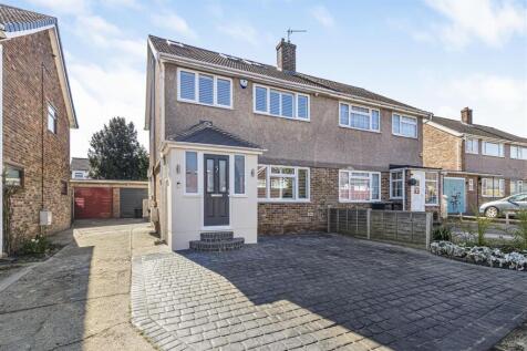 3 bedroom semi-detached house for sale