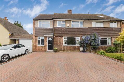 4 bedroom semi-detached house for sale