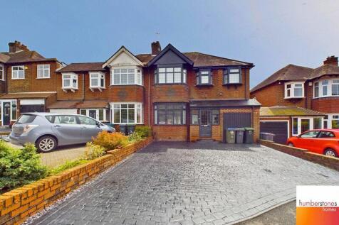 5 bedroom semi-detached house for sale