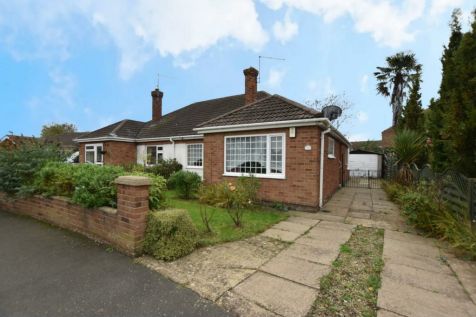 Mount Pleasant, Holton le Clay DN36 2 bed semi