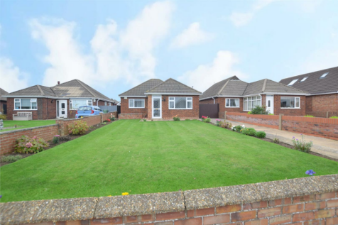 Cridling Place, Cleethorpes DN35 2 bed detached bungalow for sale