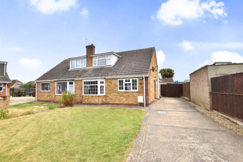 4 bedroom semi-detached bungalow for sale
