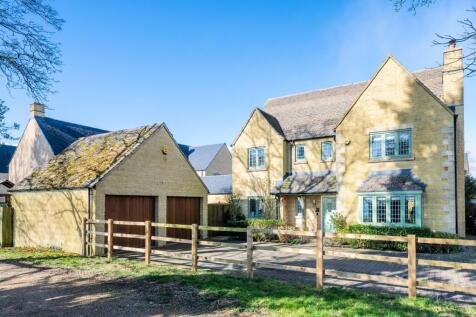 5 bedroom detached house for sale