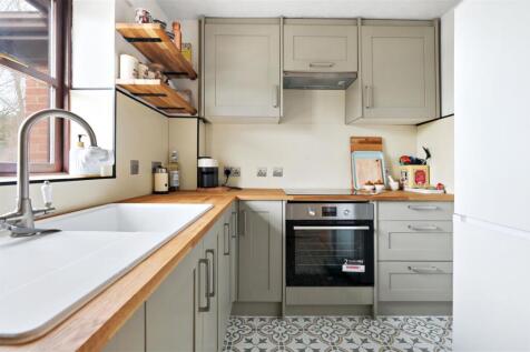 Homefield Mews, Blakeney Road... 1 bed flat for sale