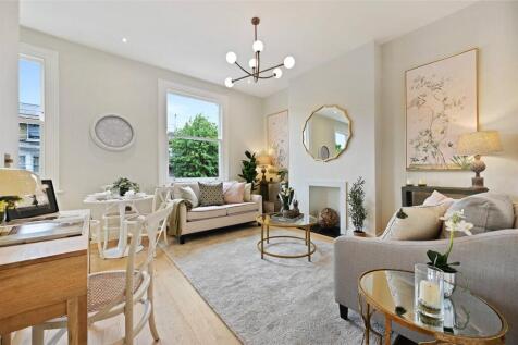 St Stephens Avenue, London, W12 1 bed apartment for sale