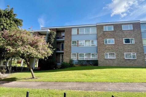 Ivinghoe Road, Bushey Heath, WD23. 2 bed flat for sale