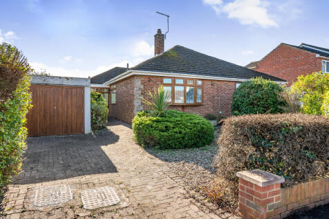 Caversham Close, Old Walcot, Swindon... 2 bed bungalow for sale