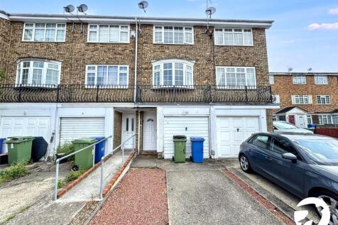 Periwinkle Close, Sittingbourne... 3 bed terraced house for sale