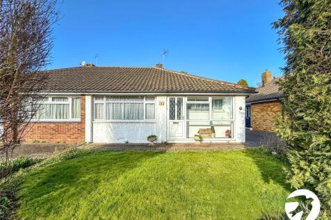 Windsor Drive, Sittingbourne, Kent, ME10 3 bed bungalow for sale