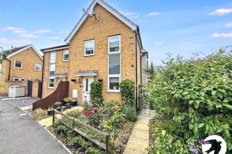 Spinel Close, Sittingbourne, Kent, ME10 3 bed semi