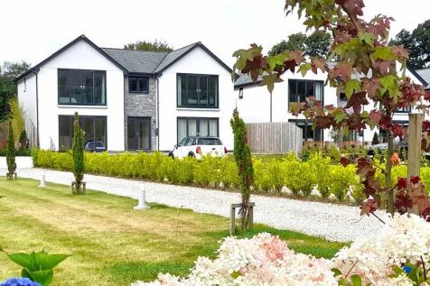 St. Austell PL26 5 bed detached house for sale