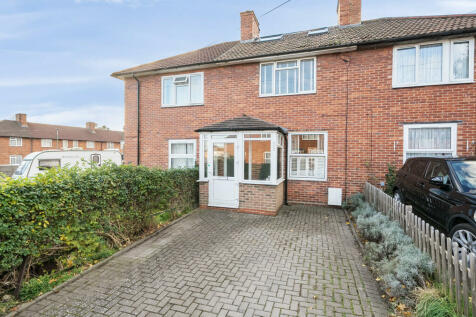 Thornton Road, Carshalton 3 bed terraced house for sale