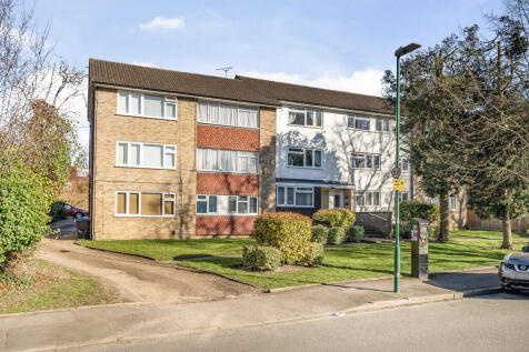 Langley Park Road, Sutton 2 bed maisonette for sale