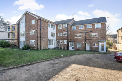 Langley Park Road, Sutton 2 bed maisonette for sale
