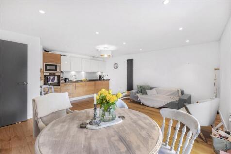 Bermondsey Square, London, SE1 2 bed apartment for sale