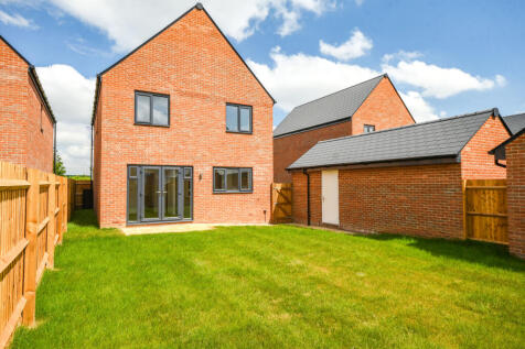Banham Drive, Beaulieu, Chelmsford 4 bed detached house for sale