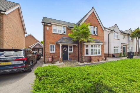 4 bedroom detached house for sale